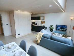 Central Trafford Duplex Pass the Keys